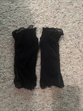 Fishnets fingerless gloves